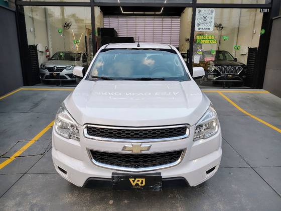 CHEVROLET S10 2.4 LT 4X2 CD 8V FLEX 4P MANUAL CHEVROLET S10 2.4 LT 4X2 CD 8V FLEX 4P MANUAL